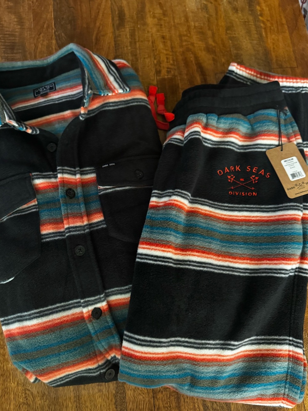 Dark Seas Black Striped Fleece Shirt Jacket and Pants Size Medium